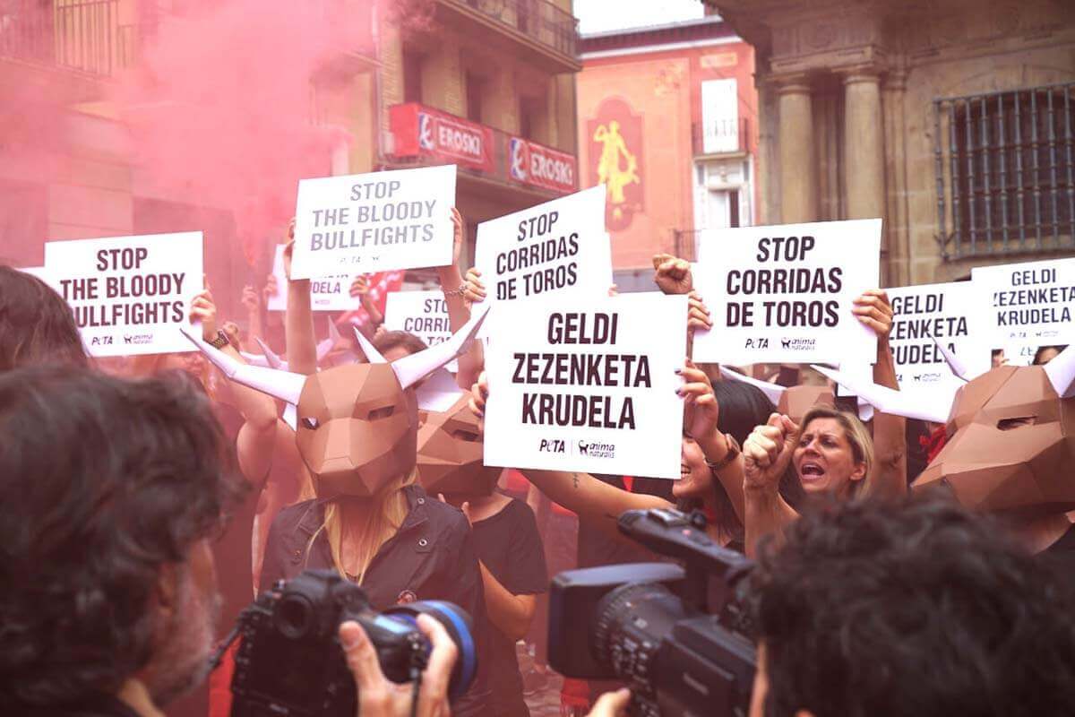 Demonstration gegen Stierrennen